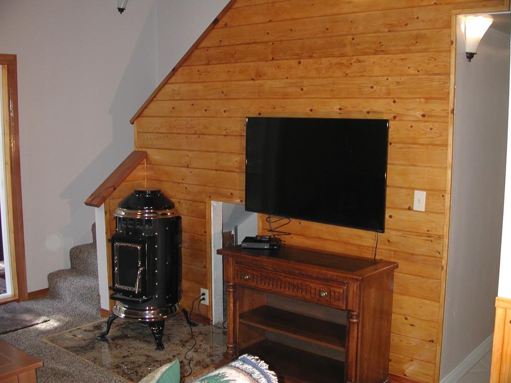 Reverse Creek Lodge จูนเลค ภายนอก รูปภาพ