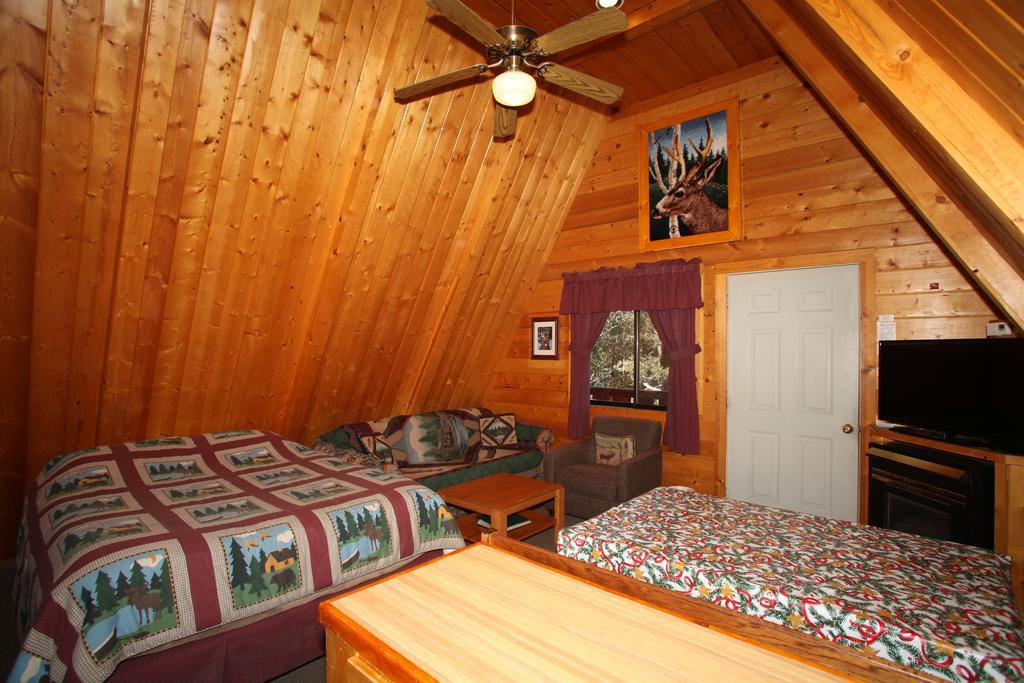 Reverse Creek Lodge จูนเลค ภายนอก รูปภาพ