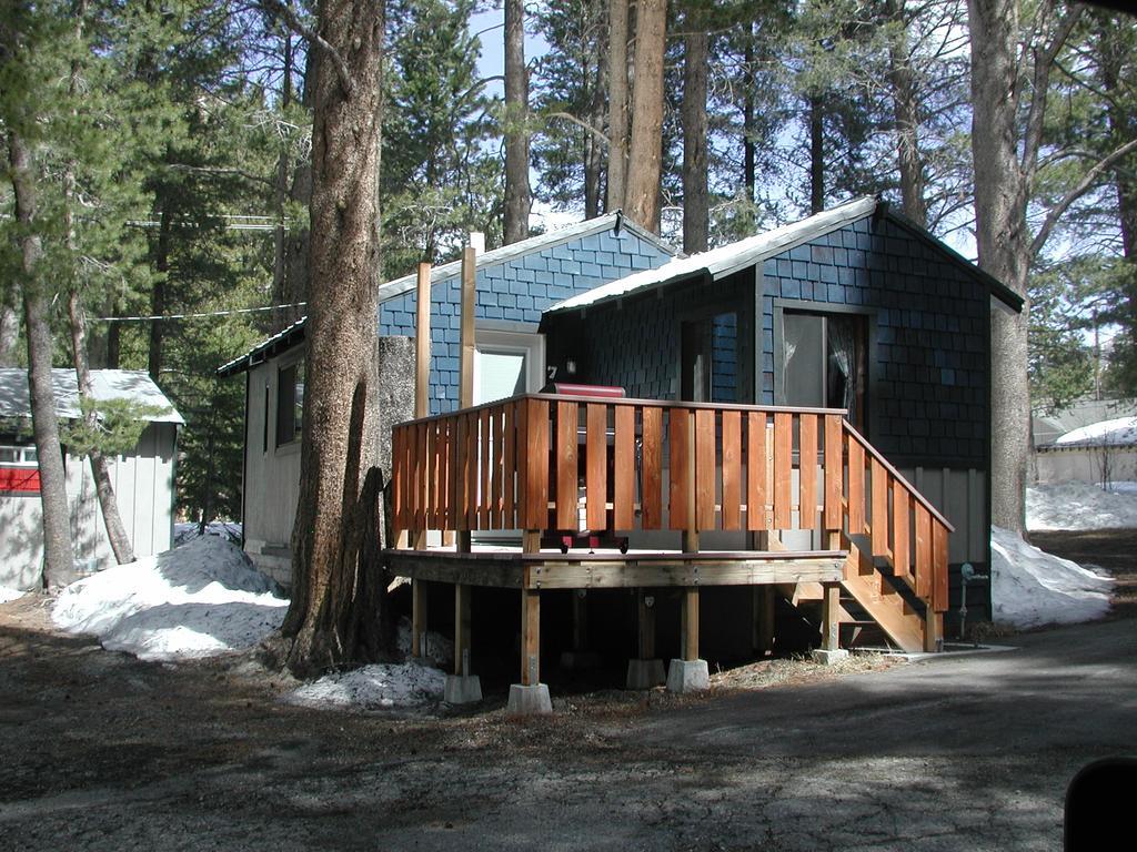 Reverse Creek Lodge จูนเลค ภายนอก รูปภาพ