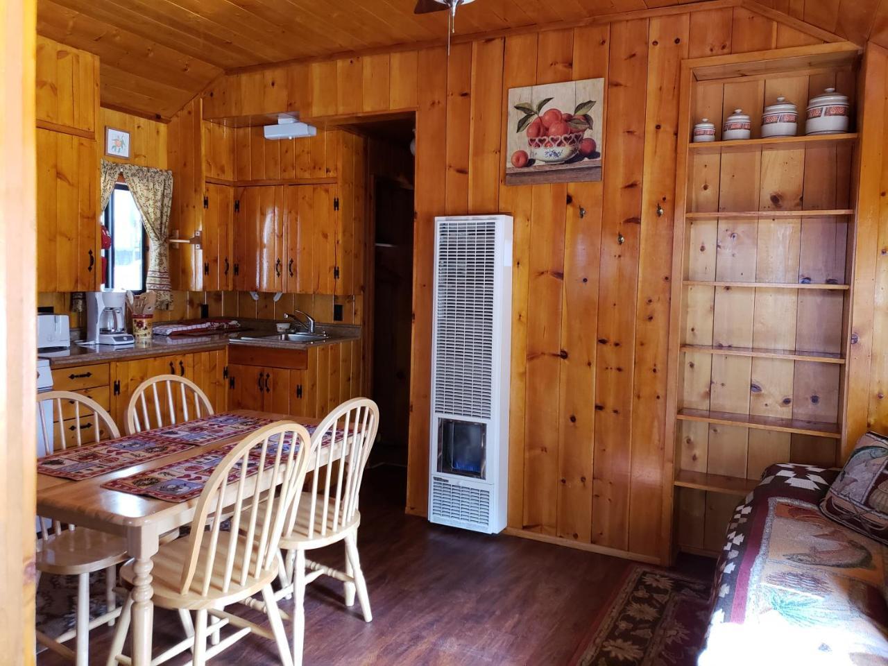 Reverse Creek Lodge จูนเลค ภายนอก รูปภาพ