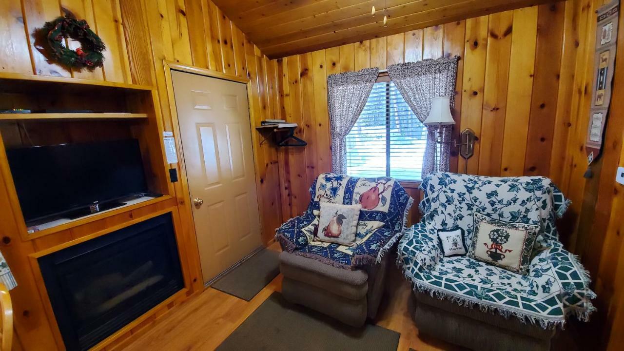 Reverse Creek Lodge จูนเลค ห้อง รูปภาพ