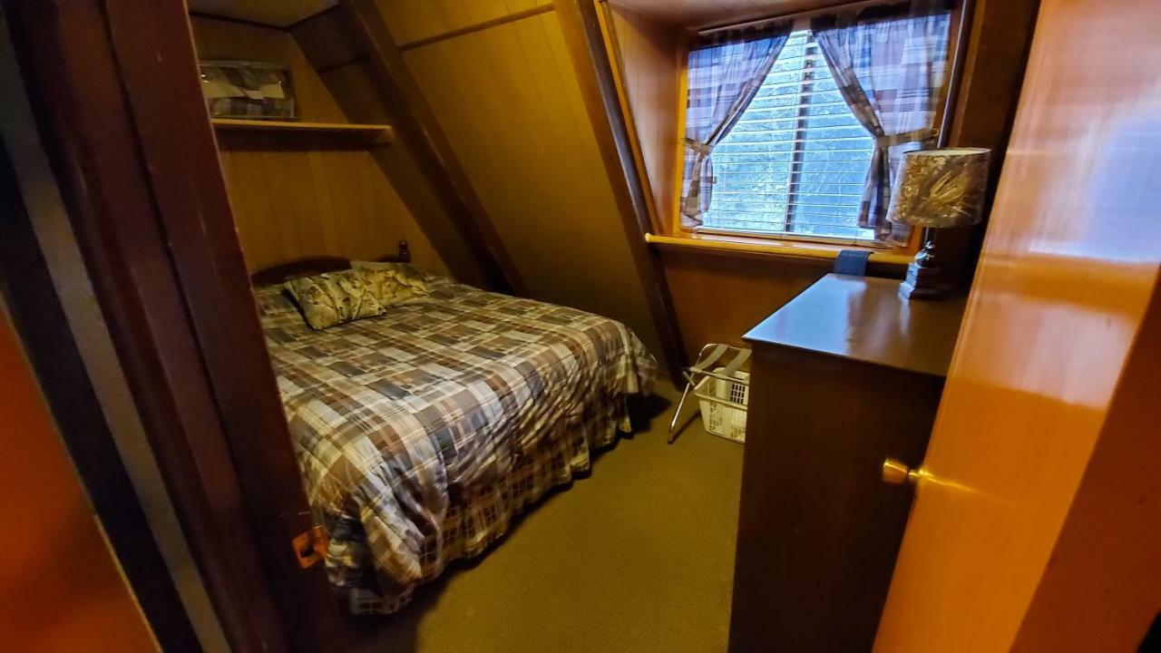 Reverse Creek Lodge จูนเลค ห้อง รูปภาพ