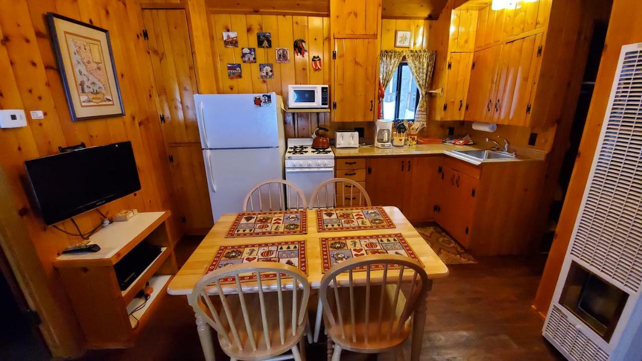 Reverse Creek Lodge จูนเลค ห้อง รูปภาพ
