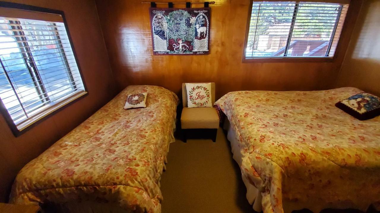 Reverse Creek Lodge จูนเลค ห้อง รูปภาพ