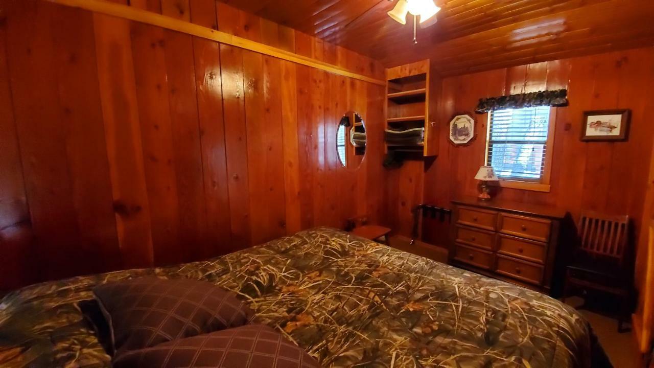 Reverse Creek Lodge จูนเลค ห้อง รูปภาพ