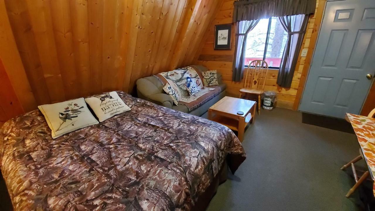 Reverse Creek Lodge จูนเลค ห้อง รูปภาพ