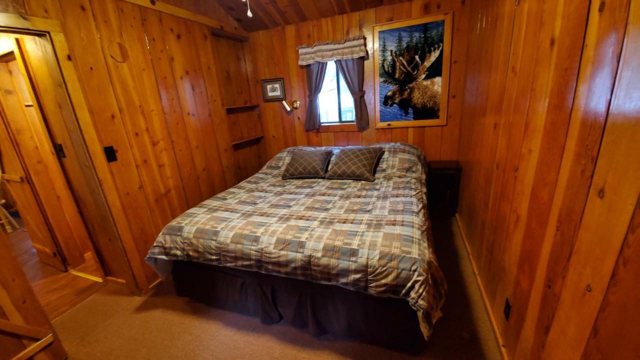 Reverse Creek Lodge จูนเลค ห้อง รูปภาพ